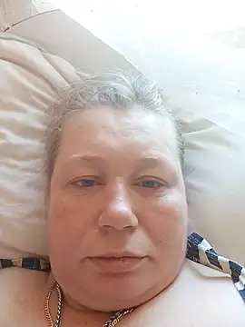 KiraStanton online show from 28, 6, 2026