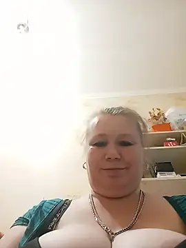 KiraStanton online show from 8, 7, 2026