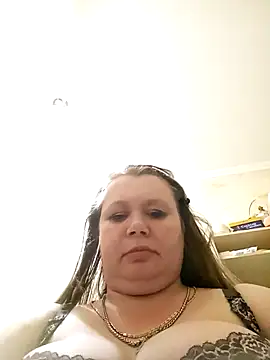 KiraStanton online show from 10, 4, 2026