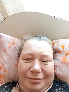 KiraStanton online show from 8, 5, 2026