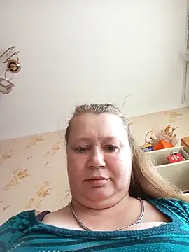 KiraStanton online show from 16, 4, 2026