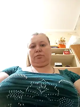 KiraStanton online show from 13, 5, 2026