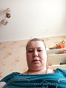 KiraStanton online show from 17, 4, 2026