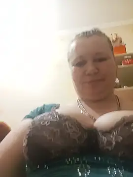 KiraStanton online show from 20, 5, 2026