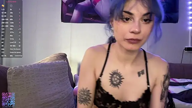 Snapshot of Emmibrilson chatting on 9, 7, 2026 Emmibrilson online show from 9, 7, 2026