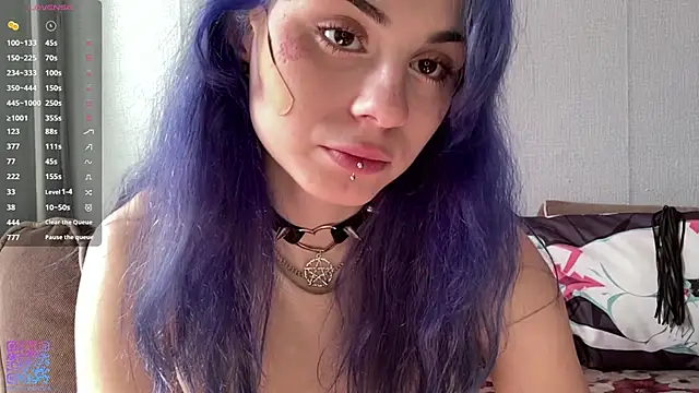 Snapshot of Emmibrilson chatting on 7, 6, 2026 Emmibrilson online show from 7, 6, 2026