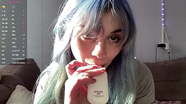 Emmibrilson online show from 25, 4, 2026