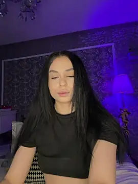 Olivia Noor online show from 29, 3, 2026