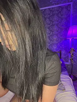 Olivia Noor online show from 3, 4, 2026