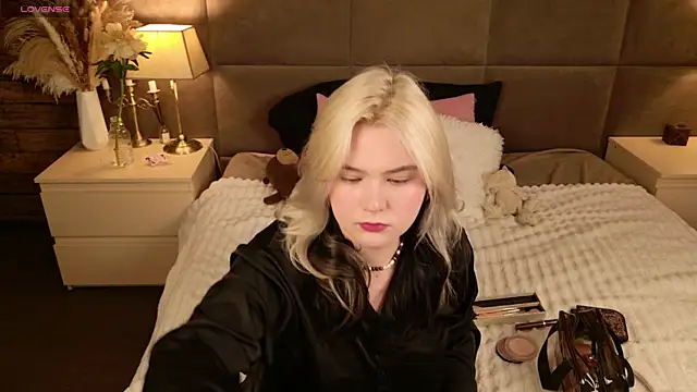 Snapshot of Ivy_Marlowe chatting on 13, 6, 2026 Ivy Marlowe online show from 13, 6, 2026