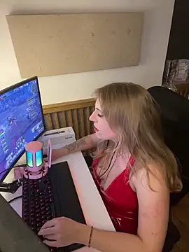 Snapshot of TiffyRose chatting on 24, 2, 2026 TiffyRose online show from 24, 2, 2026