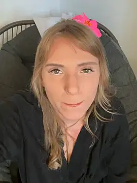 Snapshot of TiffyRose chatting on 25, 2, 2026 TiffyRose online show from 25, 2, 2026