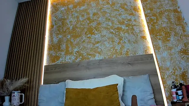 julietta pink online show from 8, 4, 2026