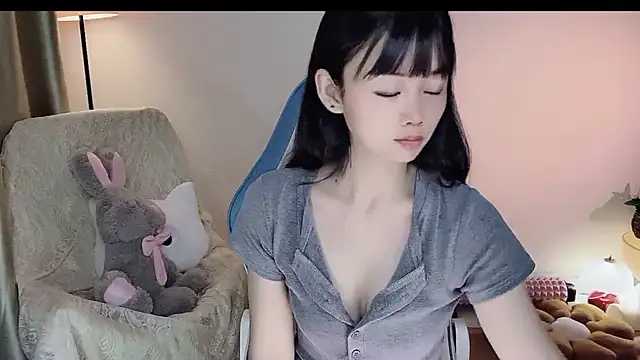 Snapshot of okyssa chatting on 26, 5, 2026 okyssa online show from 26, 5, 2026