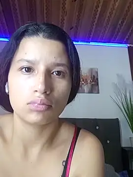 milk chloe  online show from 17, 4, 2026