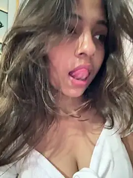 Snapshot of its_anuuu chatting on 2, 3, 2026 its anuuu online show from 2, 3, 2026