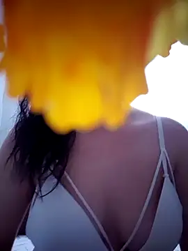 halii21 online show from 5, 3, 2026