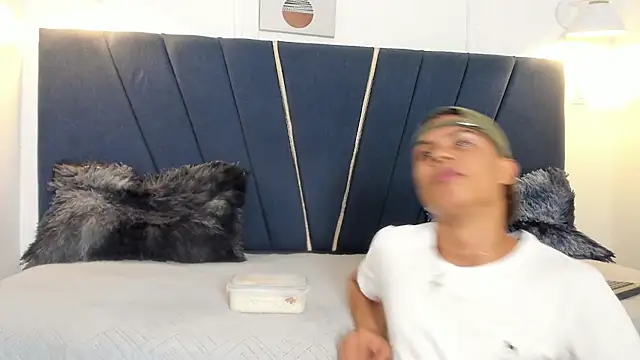 apolo cum18 online show from 25, 2, 2026