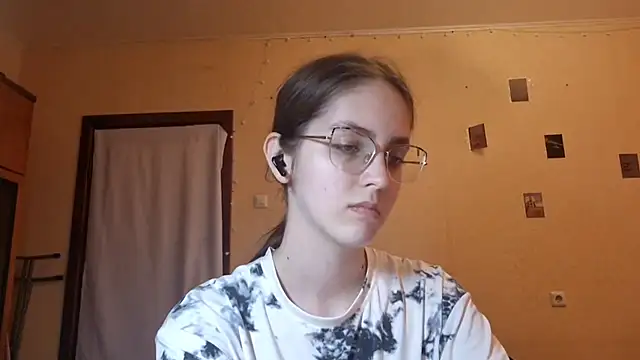 Snapshot of Katelemon chatting on 8, 7, 2026 Katelemon online show from 8, 7, 2026