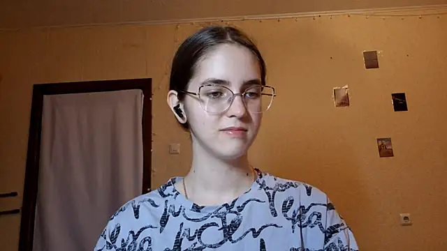 Snapshot of Katelemon chatting on 4, 6, 2026 Katelemon online show from 4, 6, 2026
