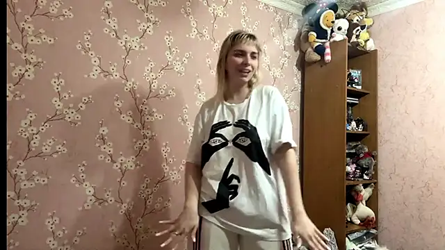 LiraDreamX online show from 3, 4, 2026