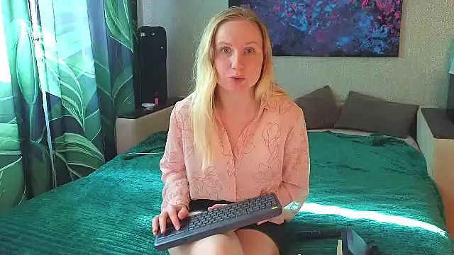 Lanavi Smile online show from 25, 5, 2026