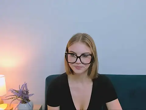 StormiSmooth online show from 26, 3, 2026