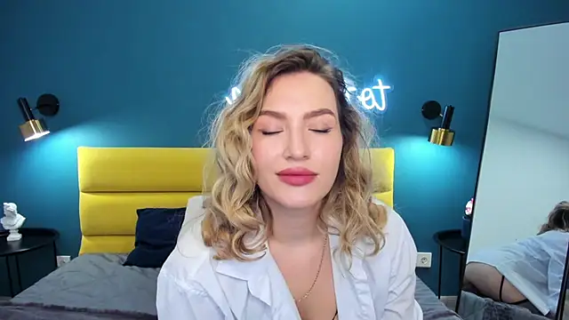 StellaAlluring online show from 10, 3, 2026