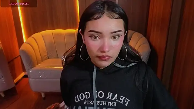 Daphne nicole b online show from 21, 5, 2026