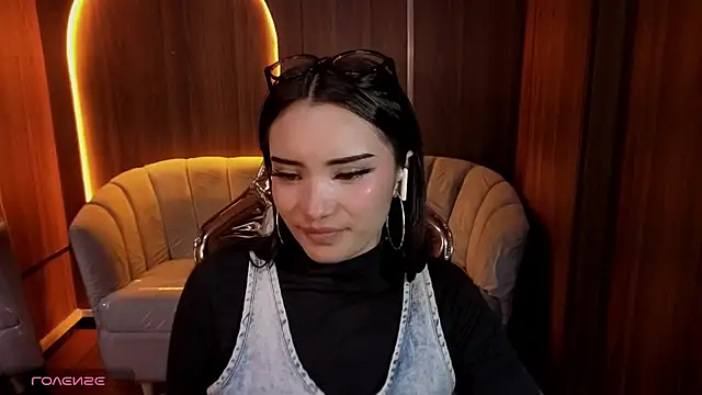 Daphne nicole b online show from 31, 5, 2026