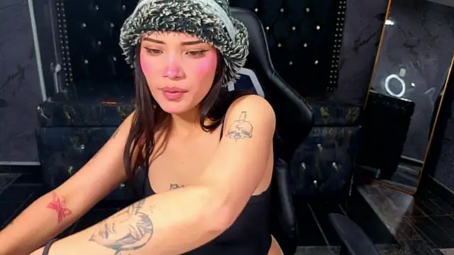 Snapshot of Daphne_nicole_b chatting on 7, 7, 2026 Daphne nicole b online show from 7, 7, 2026