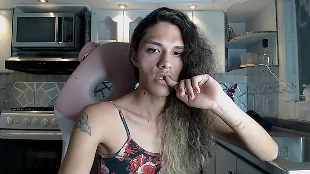 Snapshot of CrisOzzz chatting on 2, 3, 2026 CrisOzzz online show from 2, 3, 2026