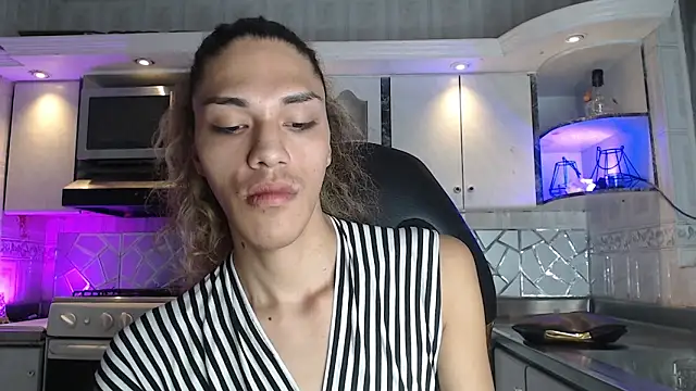 CrisOzzz online show from 10, 4, 2026