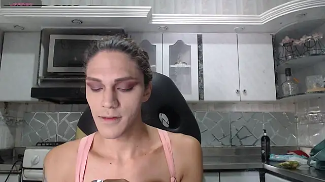 CrisOzzz online show from 8, 5, 2026