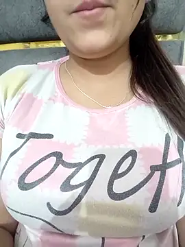 Shanaya-Hotty online show from 3, 4, 2026