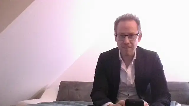 Lost in lace online show from 3, 3, 2026