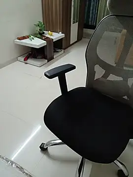 Queenlipx online show from 8, 3, 2026