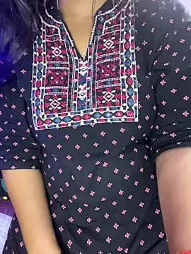 Queenlipx online show from 9, 4, 2026