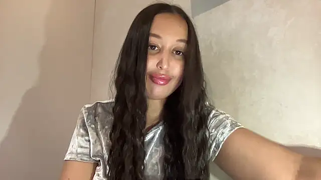 Snapshot of Dana_005 chatting on 6, 5, 2026 Dana 005 online show from 6, 5, 2026