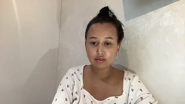 Snapshot of Dana_005 chatting on 27, 5, 2026 Dana 005 online show from 27, 5, 2026