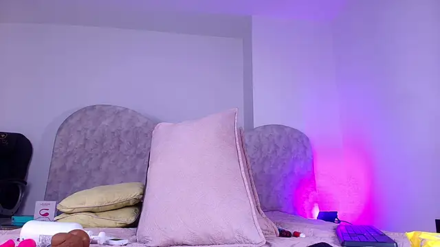 Naom lee online show from 12, 3, 2026