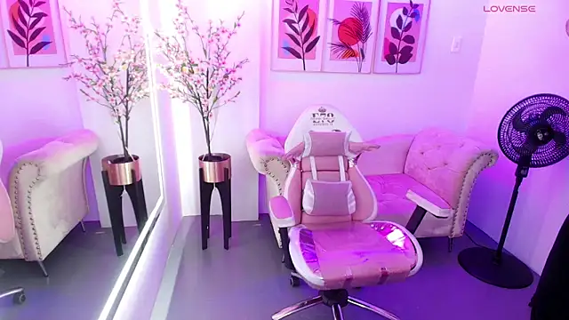 Chloe meoww online show from 22, 5, 2026