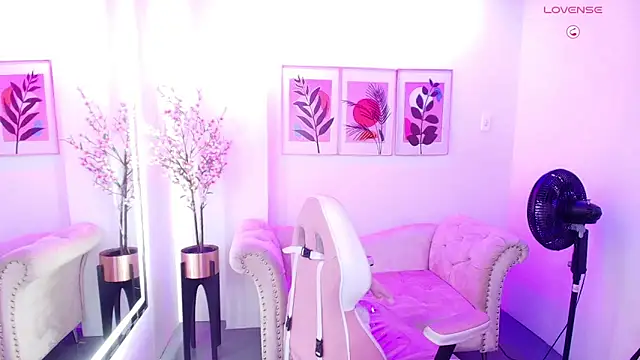 Chloe meoww online show from 28, 5, 2026