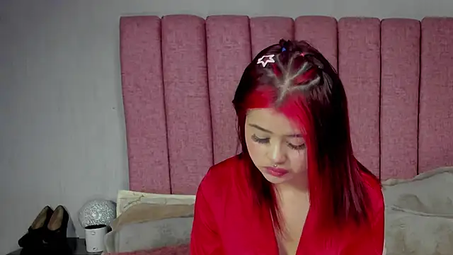 Snapshot of JennieRider chatting on 14, 7, 2026 JennieRider online show from 14, 7, 2026