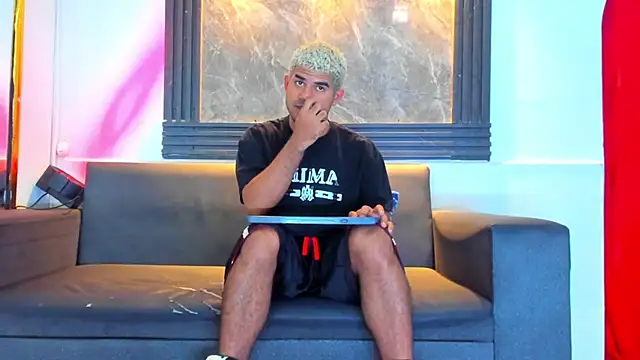 Snapshot of Latins_on_fire chatting on 2, 3, 2026 Latins on fire online show from 2, 3, 2026