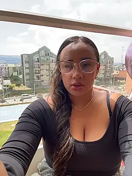 Eyssha online show from 3, 3, 2026