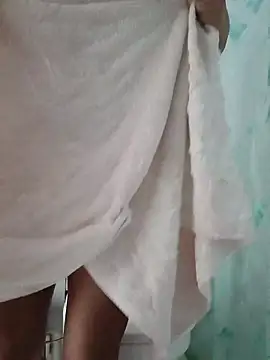 Snapshot of anajulia10 chatting on 2, 3, 2026 anajulia10 online show from 2, 3, 2026