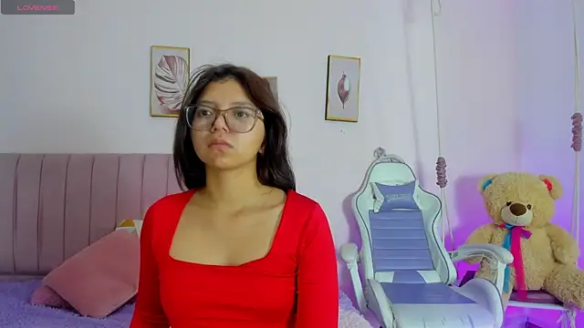 Zoow bluussh online show from 4, 4, 2026