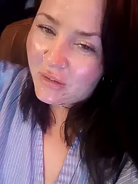 Kandi-kiss online show from 10, 4, 2026