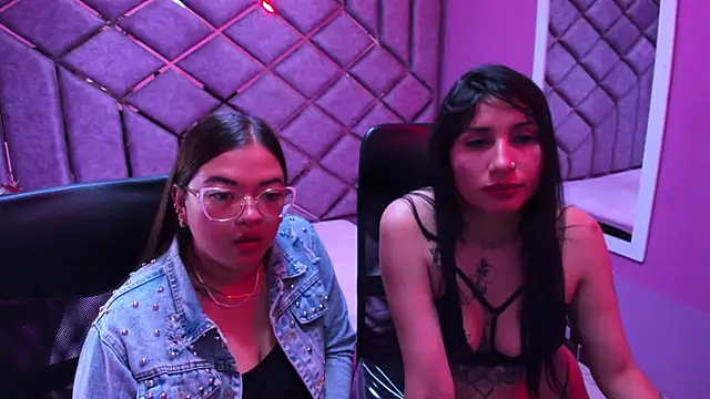 Scarlet And SofiDioamond online show from 2, 3, 2026